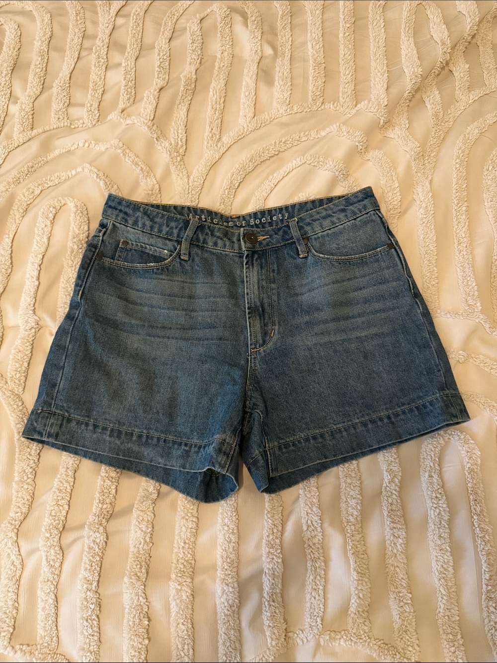 Articles of Society Women’s size small (4) 100% cotton shorts